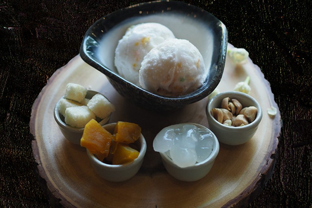 Assorted Thai Dessert with Coconut Milk Ice Cream
